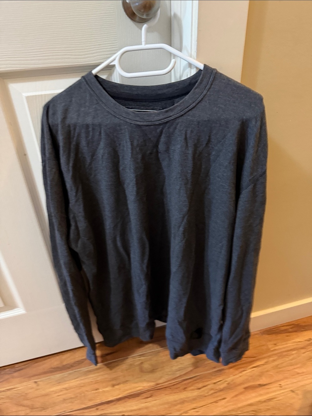 Saxx Men’s Long-Sleeve Crewneck Shirt - Charcoal Gray